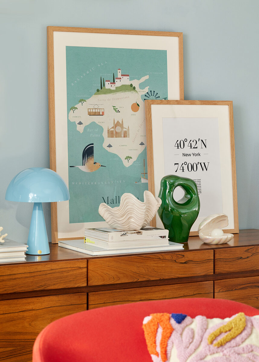 Sabine Zoltnere photographs interiors for <b>JUNIQE </b>– set design and prop styling by <b>Magdalena LINDSTEDT c/o&nbsp;STILLSTARS</b>