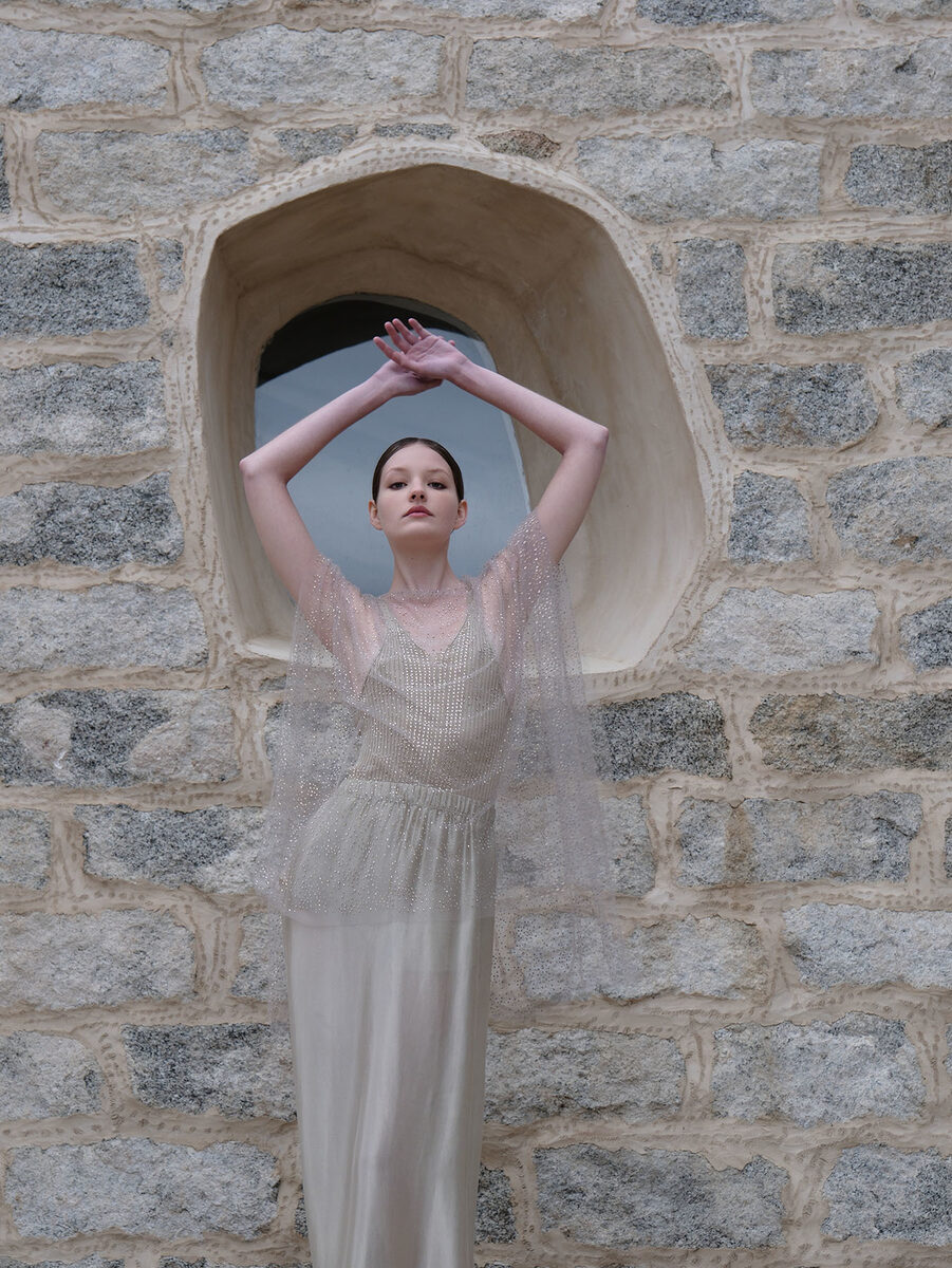 <b>VISUALEYES ARTISTS</b> : <b>Jina Masha Amini – BE HER VOICE exhibition in Milan</b>, 11X Milano Jewelry collection, COAST Magazine featuring the ARMANI collection and Plastic Madonna – 4 x Matteo BERTOLIO for you on GoSee.News