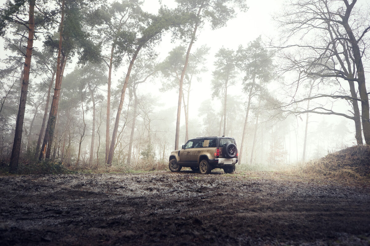 LAND ROVER DEFENDER motifs by Mirko Westerbrink and post production by THE KLUBHOUSE
