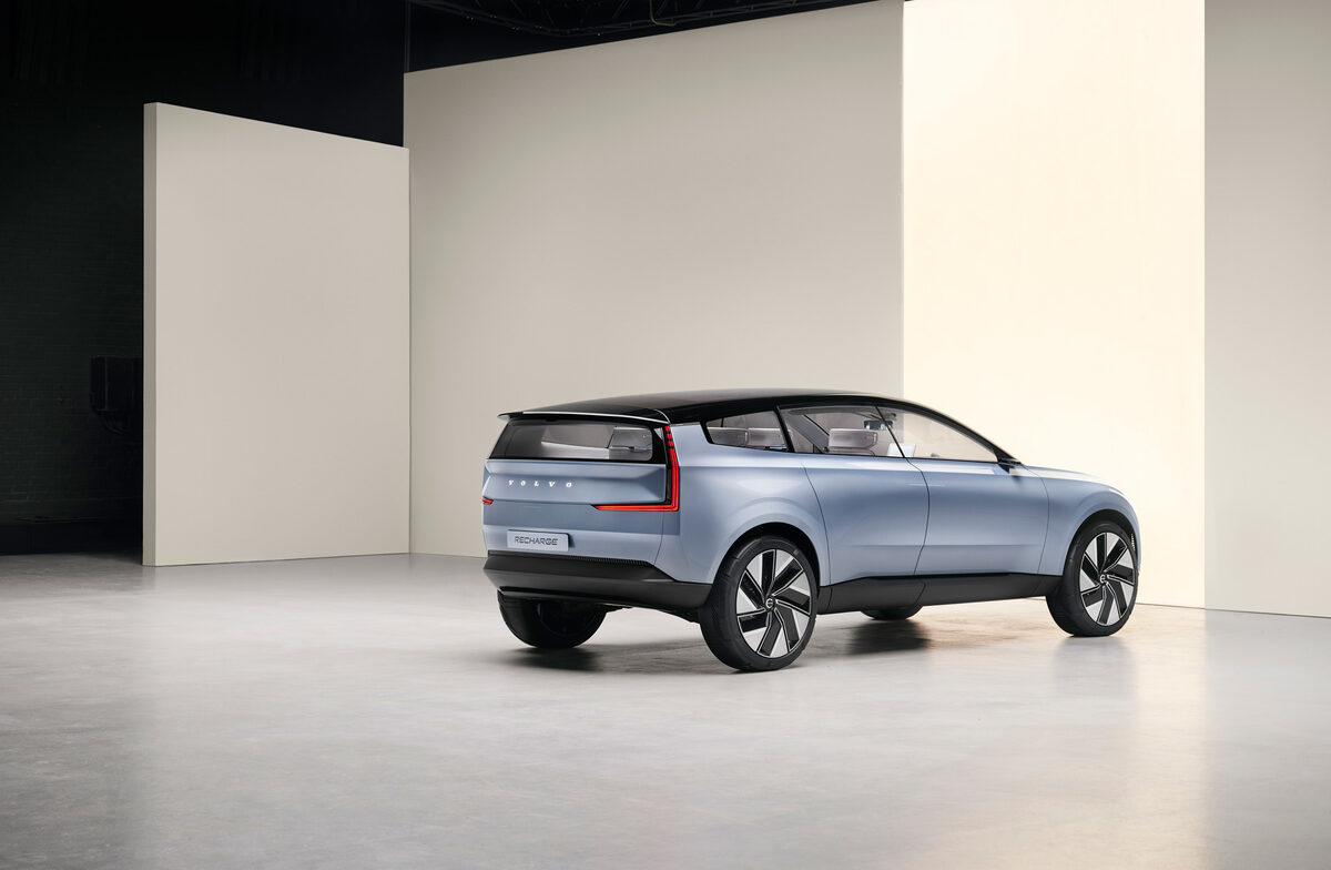 VOLVO CONCEPT RECHARGE leads the way to sustainable mobility - retouch & post production by THE KLUBHOUSE