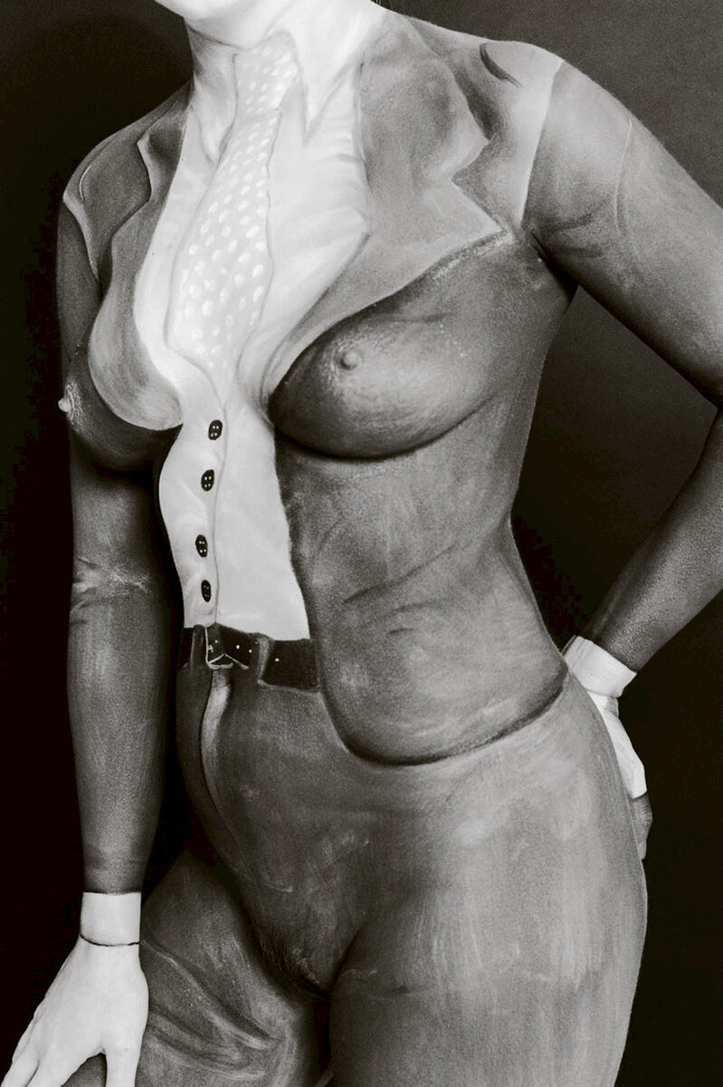 NUMÉRO Berlin - Stiletto & B&W series by Teresa CIOCIA c/o BIRD PRODUCTION