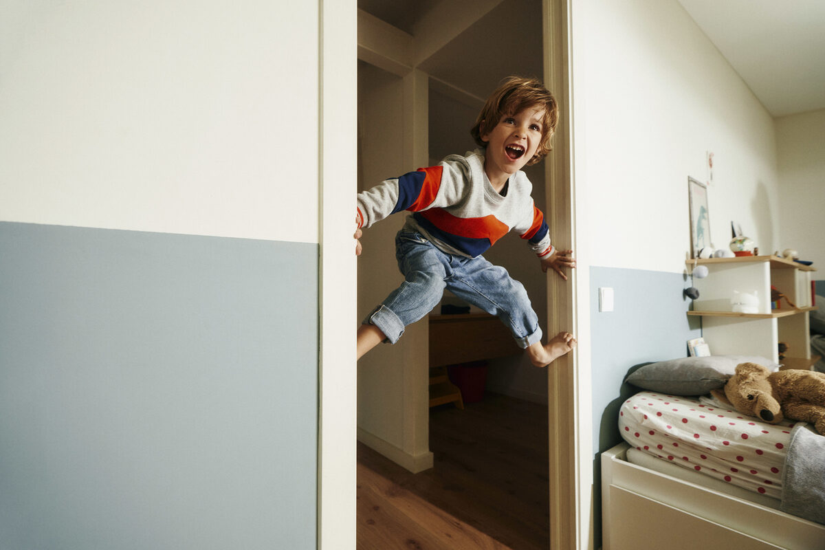 'Pushing Boundaries' – <b>Tobias SCHULT c/o EMEIS DEUBEL</b> photographs the <b>MEDION </b>relaunch