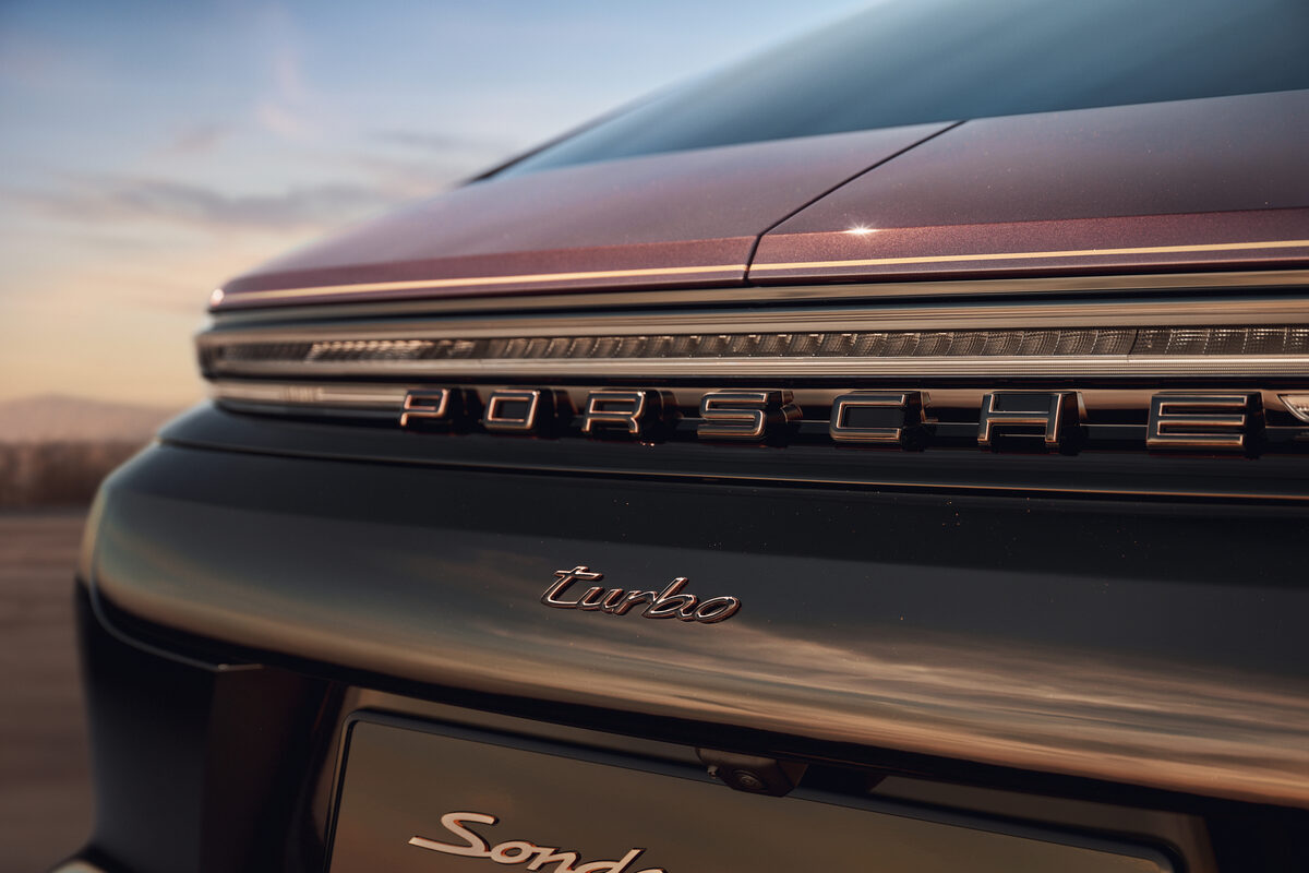 <b>VICTOR JON GOICO</b> stages the<b> PORSCHE PANAMERA TURBO</b> Sonderwunsch for Porsche AG