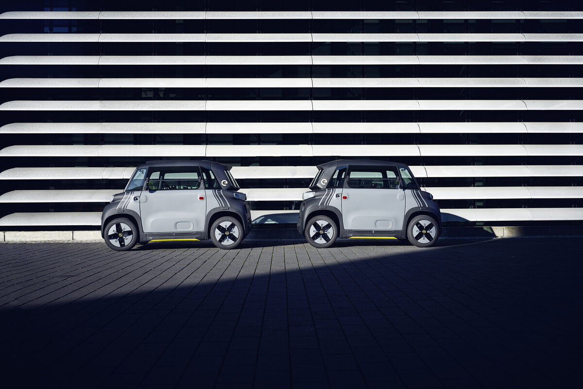 Free, mobile, sustainable – <b>Torsten KLINKOW c/o SEVERIN WENDELER</b> photographs the <b>OPEL Rocks-e</b> for&nbsp;McCann Velocity