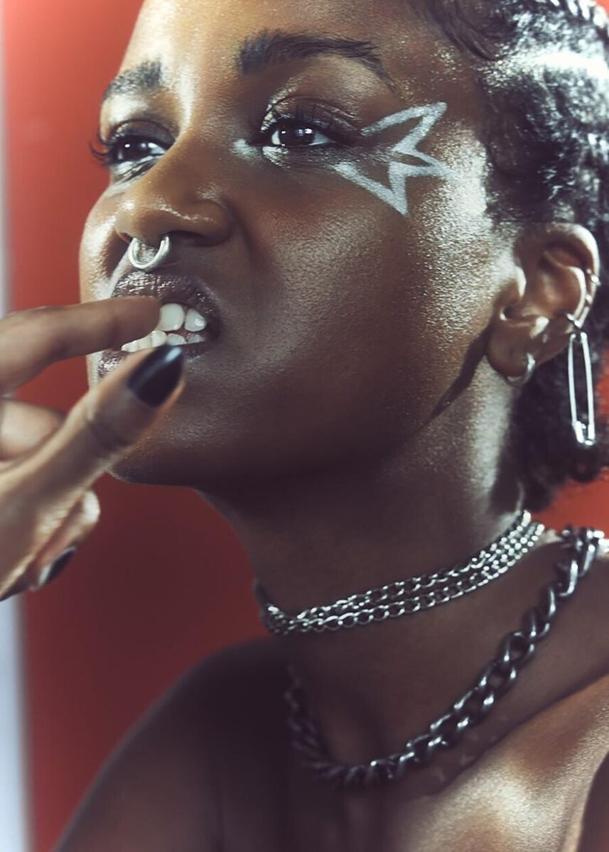 'Come play my game' - Beauty Editorial von ZAGAL (photo) & PETRA STENHAMMAR (Hair & Makeup) c/o AGENT BAUER für FAITH LOVE HOPE MAG