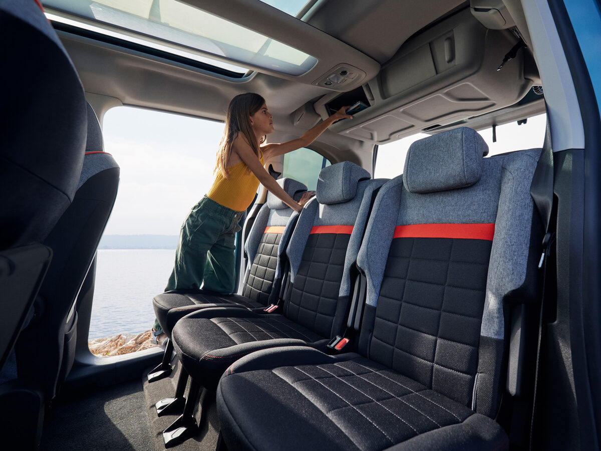 MARC AND DAVID photograph the lifestyle campaign for the new CITROËN E-BERLINGO in southern France