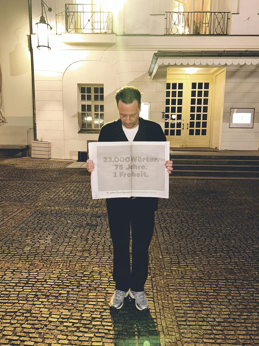 <b>DARIUS RAMAZANI</b> presents an eye-catching typography campaign <b>to commemorate 75 years of German Basic Law</b> in Berlin