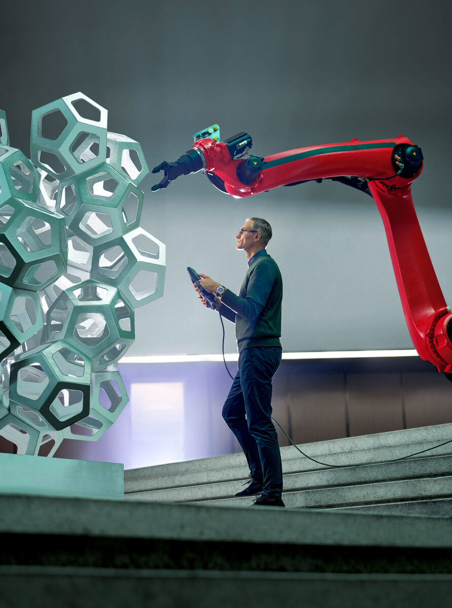 'Made to be prepared' VICTORINOX Brand-Kampagne mit Stills von Lars BORGES c/o EMEIS DEUBEL für Publicis, Switzerland