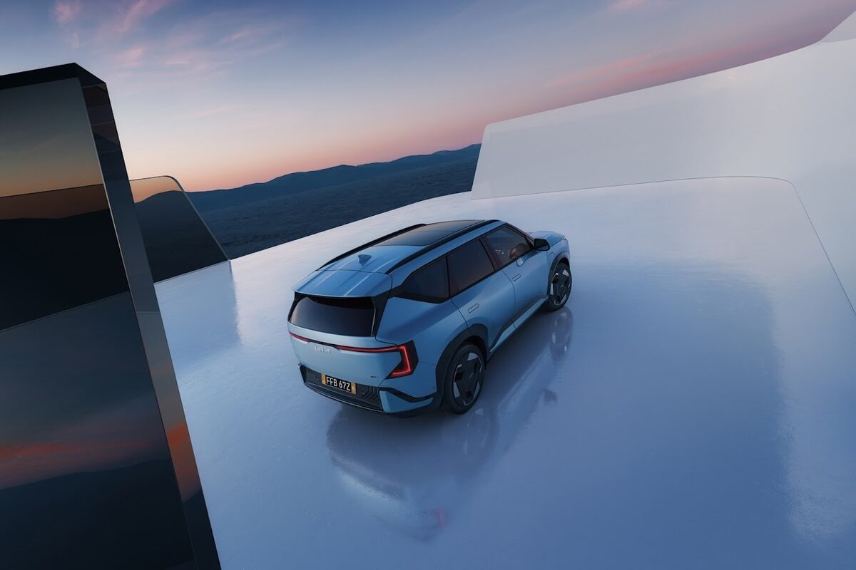 State-of-the-future… the <b>KIA EV5</b> OOH campaign by creative duo <b>Dejan &amp; Per c/o SEVERIN WENDELER</b> for Elastic Group Australia on GoSee