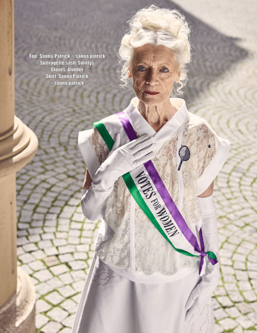 'Woman & Peace' - das Suffragetten-Editorial mit Silveraged Model Eulalia von Fotografin Simone SCHNEIDER c/o ANDREA HEBERGER