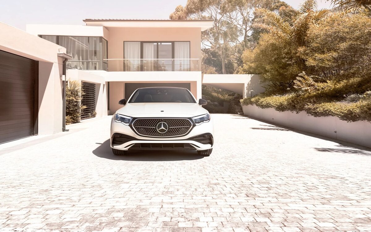 <b>MAGROUND</b>’s premium content fuels new visuals for the <b>MERCEDES-BENZ E-CLASS</b>