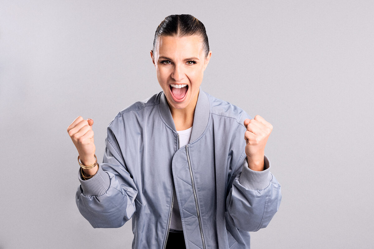 NEO.BET Sportwetten Kampagne featuring Laura Wontarra, drehbegleitend fotografiert von Bernd POSSARTD c/o DOUBLE T