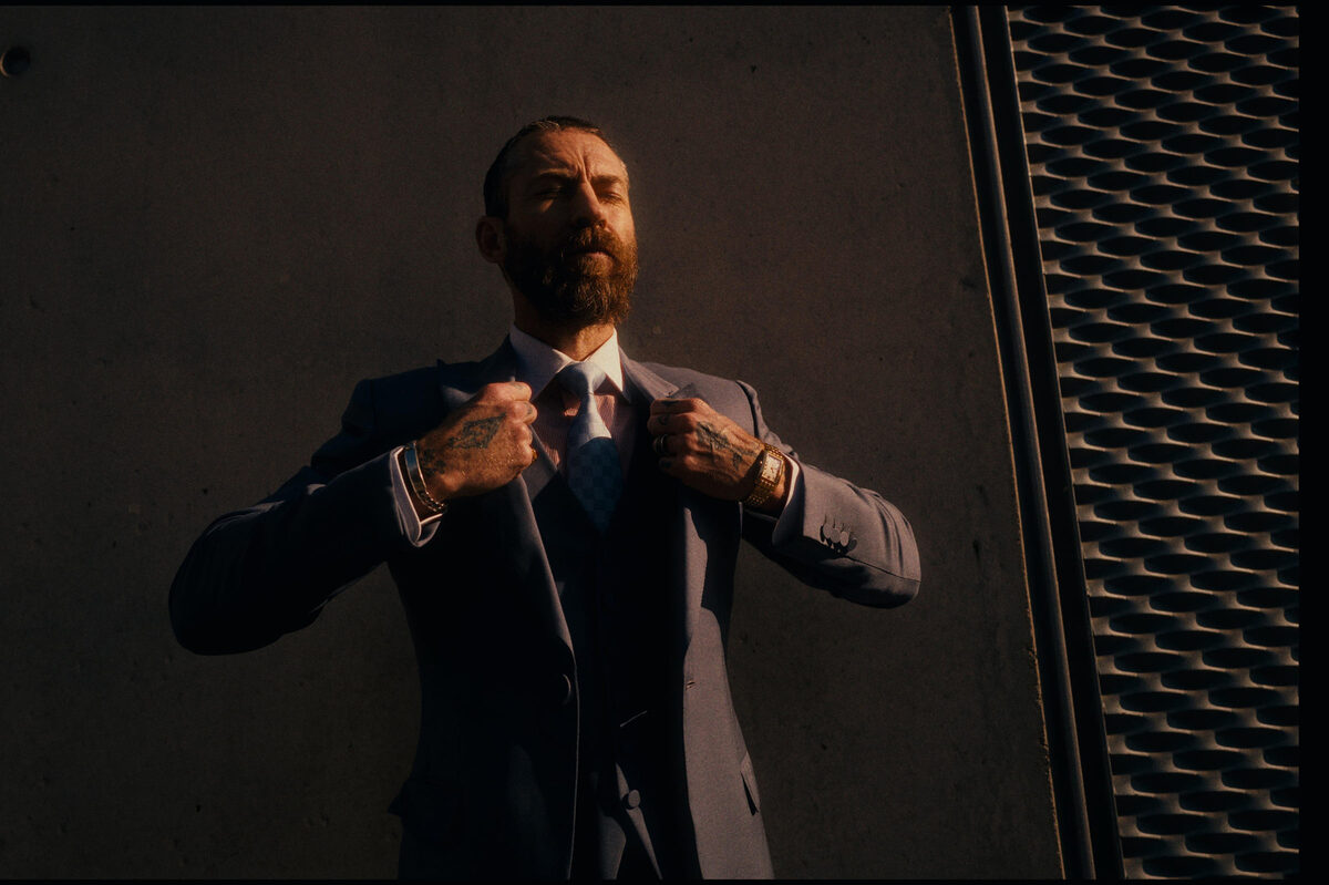 ‘Duality Untamed’ - the BMW M5 meets style icon and fashion designer Justin O’Shea, with photos by Manuel NAGEL c/o WILDFOX RUNNING