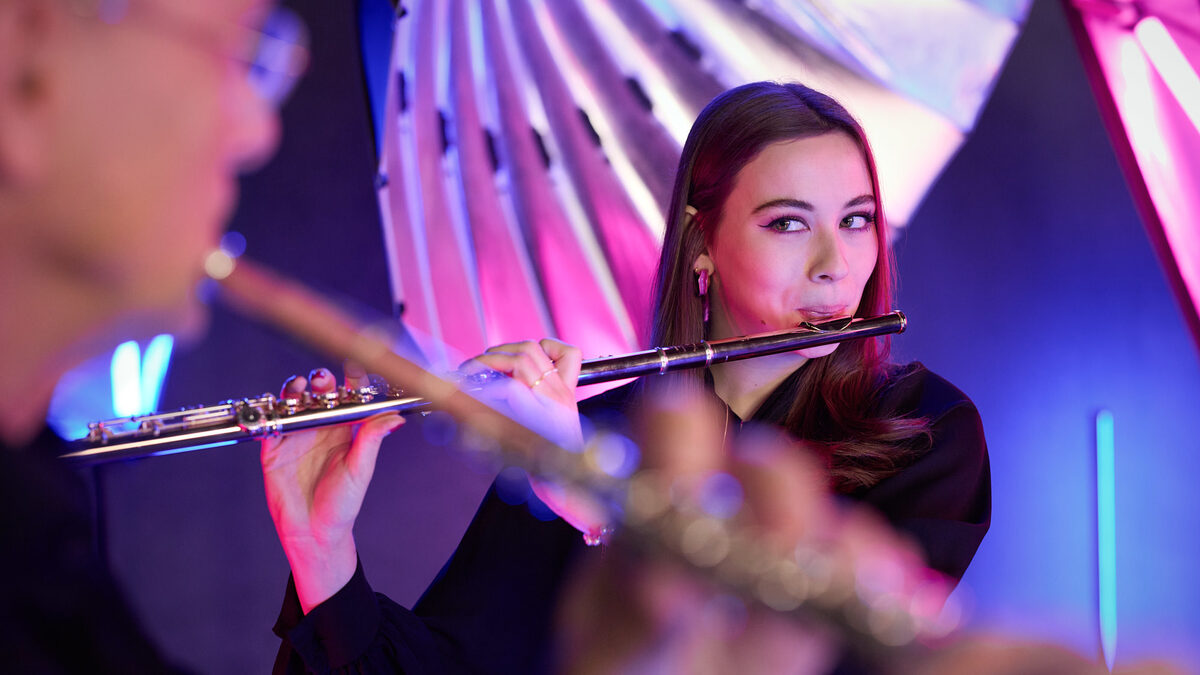 DOMINIK MENTZOS photographs the 2024 WDR Symphony Orchestra campaign