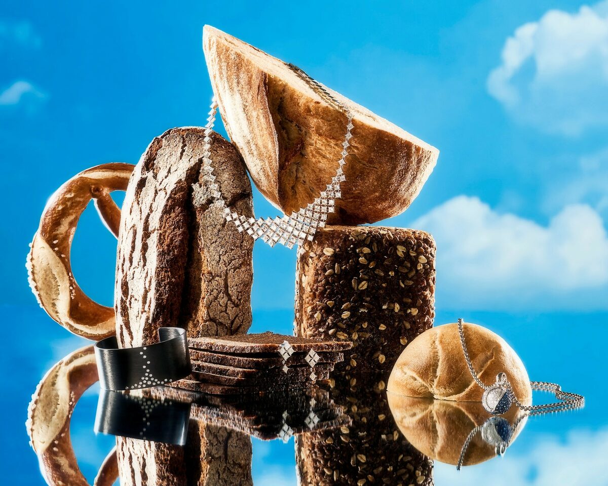 ‘Made in Germany’ - Ragnar SCHMUCK c/o NERGER M&O photographs stills for Goldschmiede Zeitung