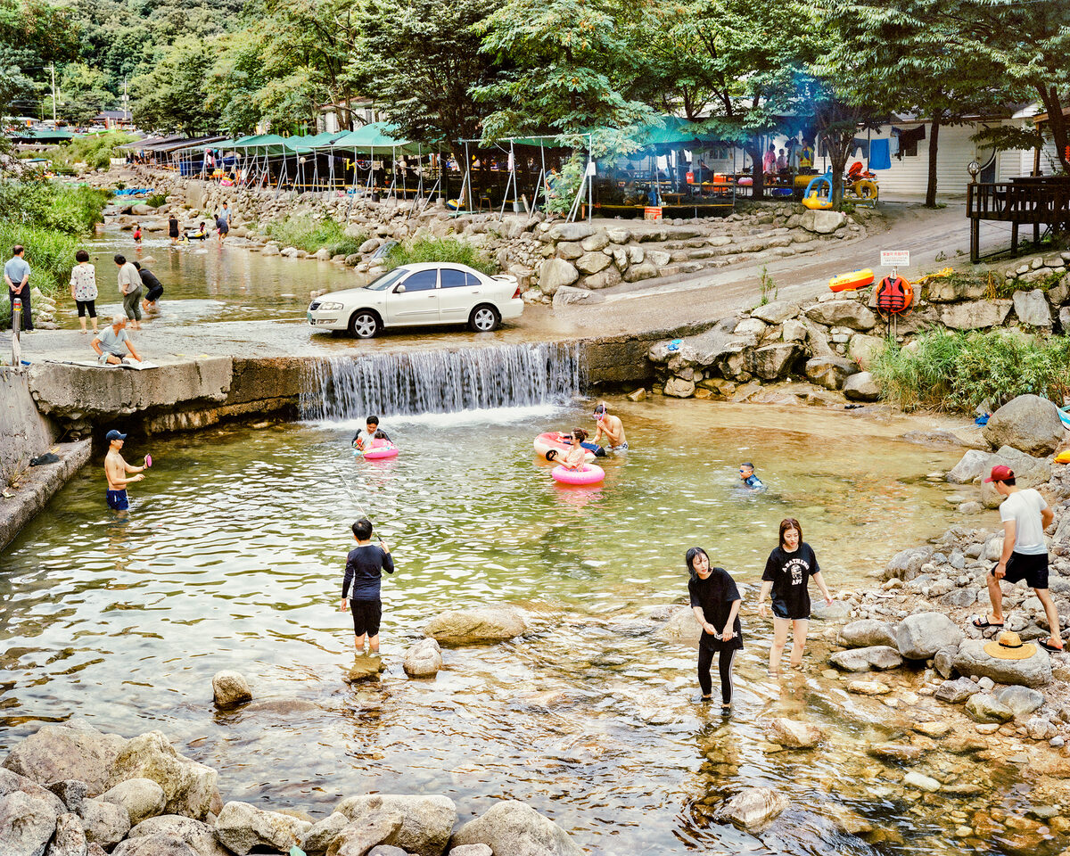 <b>'Better Days' – Seunggu Kim's </b>Unique Perspective on <i>South Korea's Leisure Culture</i>, Now Released as a High-Quality <b>Coffee Table Book by Kehrer Verlag </b>