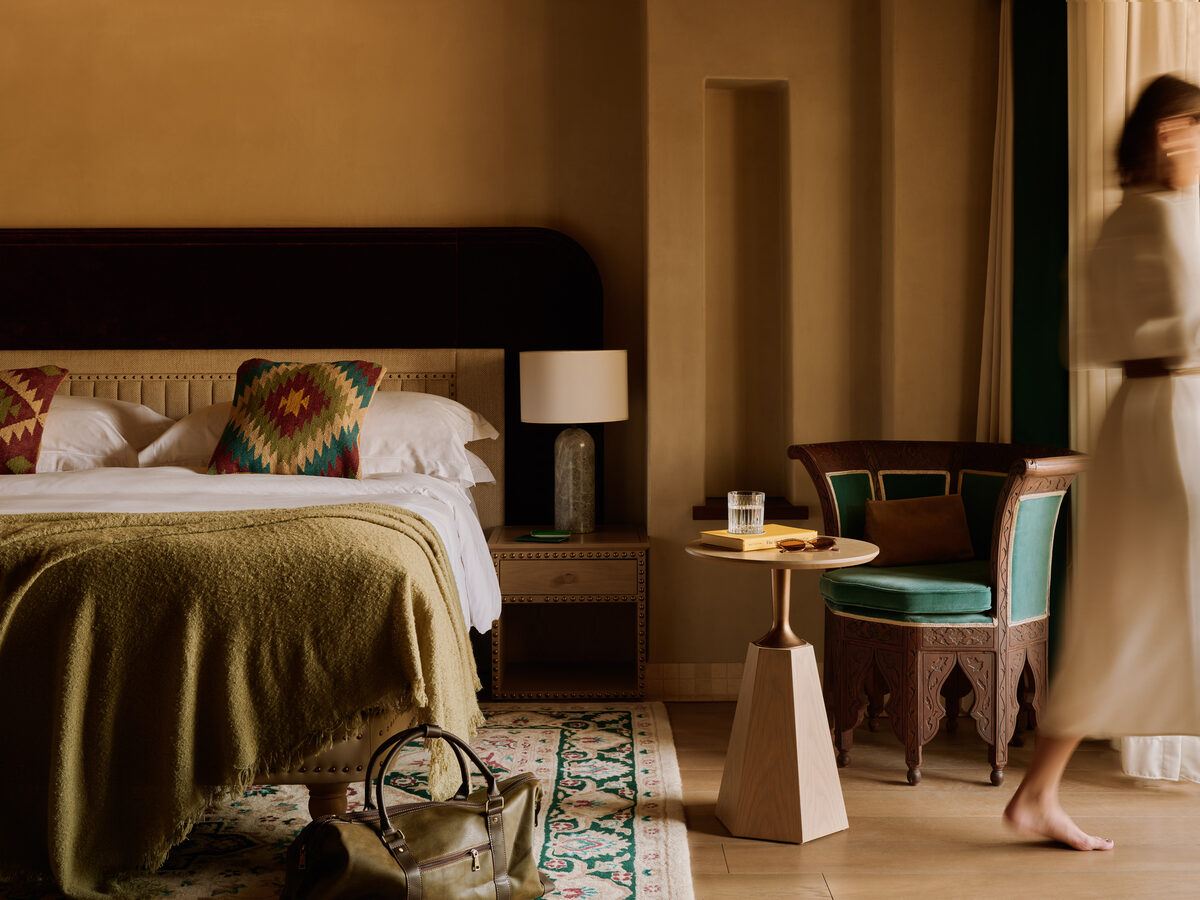 Hotels for <b>EXPEDIA </b>in Dubai and Turkey as well as portrait of the Danish designer <b>David Thulstrup</b> - Photos <b>Robert RIEGER c/o EMEIS DEUBEL</b>