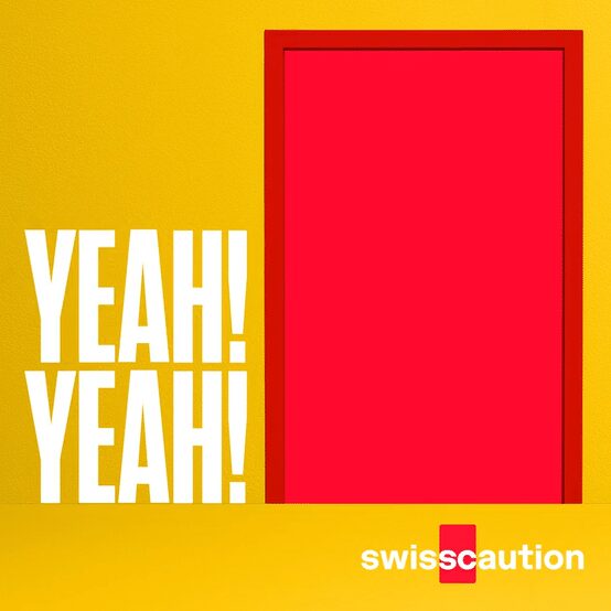GOLDEN RETRIEVER c/o VISUALEYES photographed for SWISSCAUTION, the renowned Swiss rental deposit insurance provider on behalf of the advertising agency Calvacade