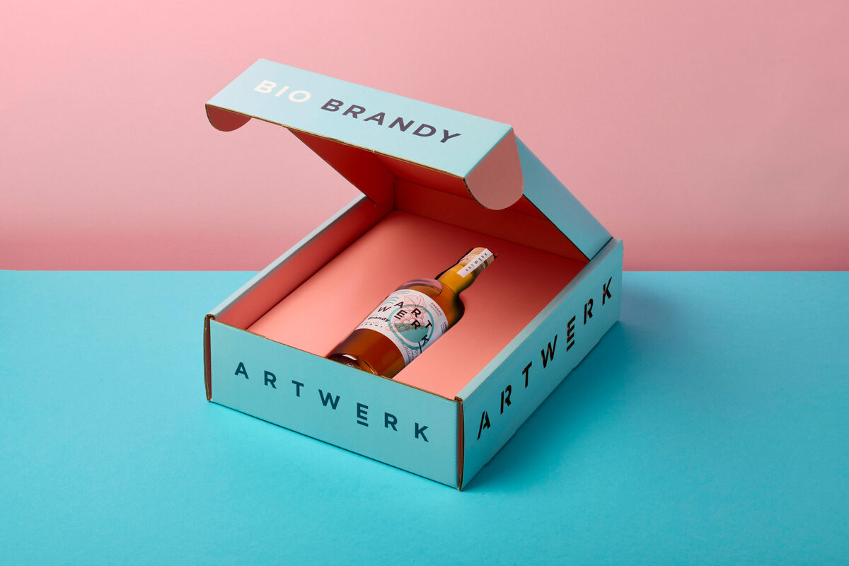 <b>ARTWERK Bio Brandy </b>captured in stills by <b>Christian LOHFINK c/o UPFRONT </b>