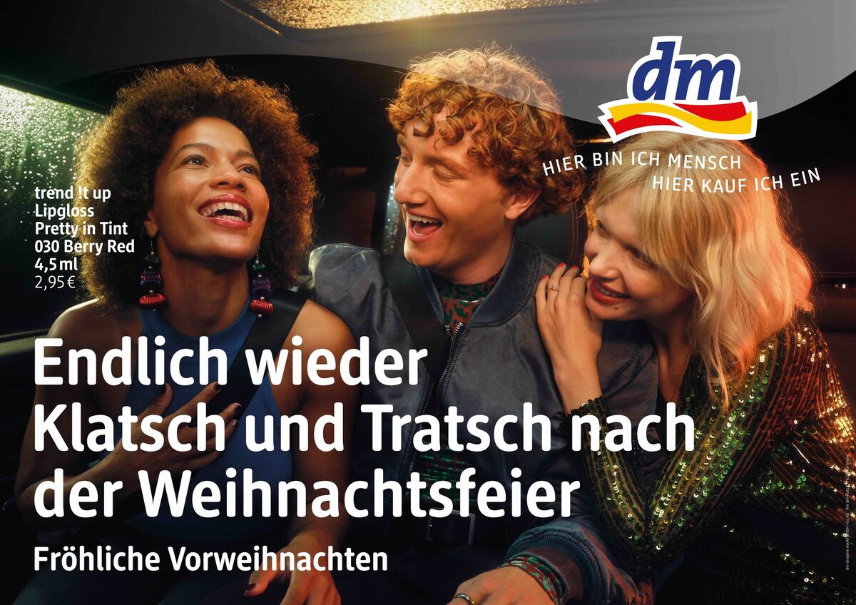 'Endlich wieder ... ' - Fotograf Johannes MINK und Stylistin Christina HOLZUM feierten für DM die Vorweihnachtszeit, beide Artists c/o KLAUS STIEGEMEYER ..... und trefft KLAUS STIEGEMEIER erneut als Aussteller auf der UPDATE-25-BERLIN