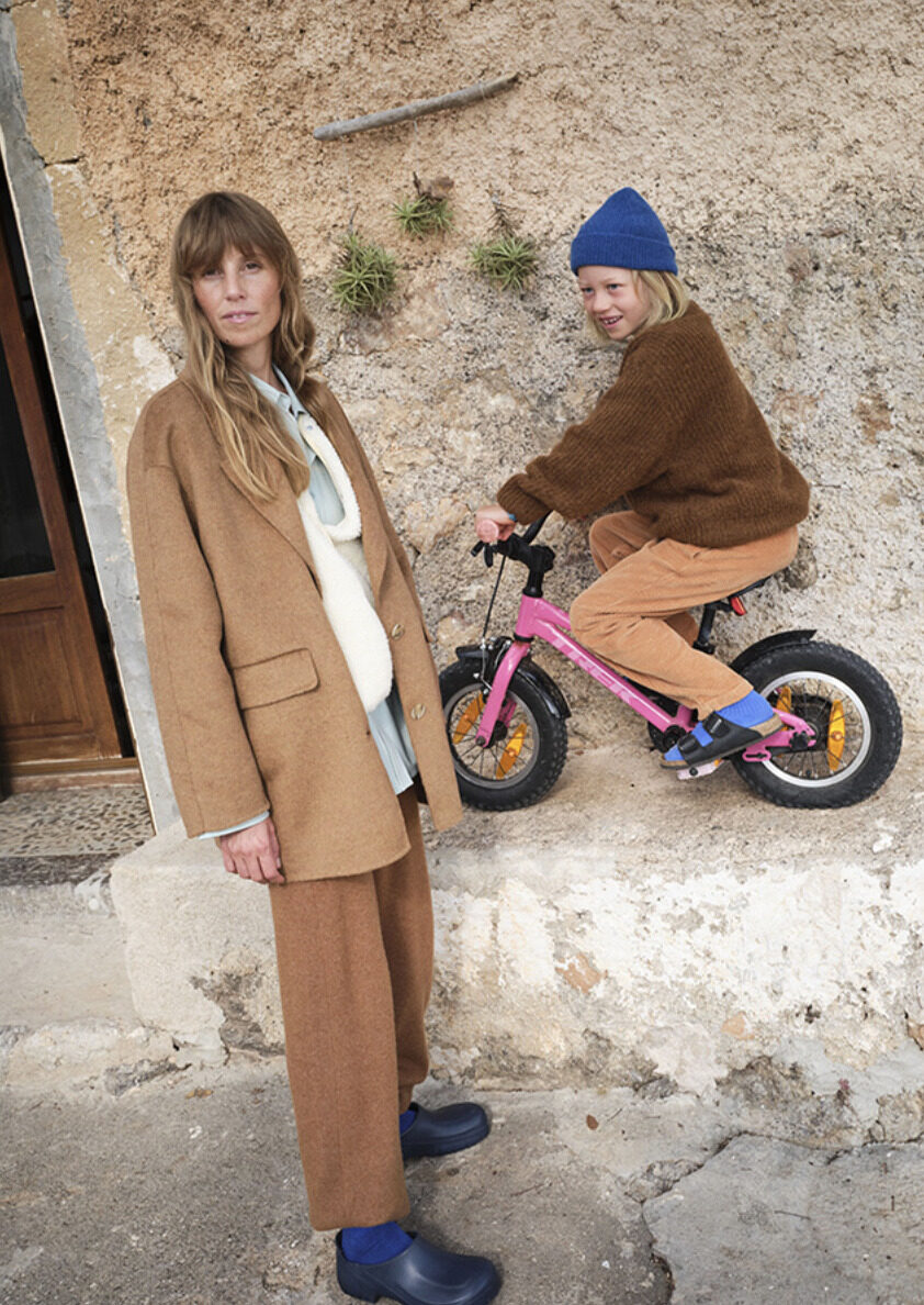 Outdoor Workwear &amp; Co - produziert von <b>LOVELY PRODUCTIONS</b> für <b>AMERICAN VINTAGE</b>&nbsp;