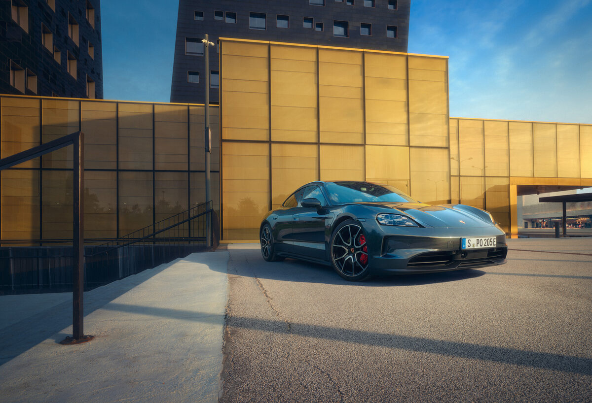 Passion project: Porsche Taycan - Shot with Gybow / by Felix ALIBERTI c/o SEVERIN WENDELER