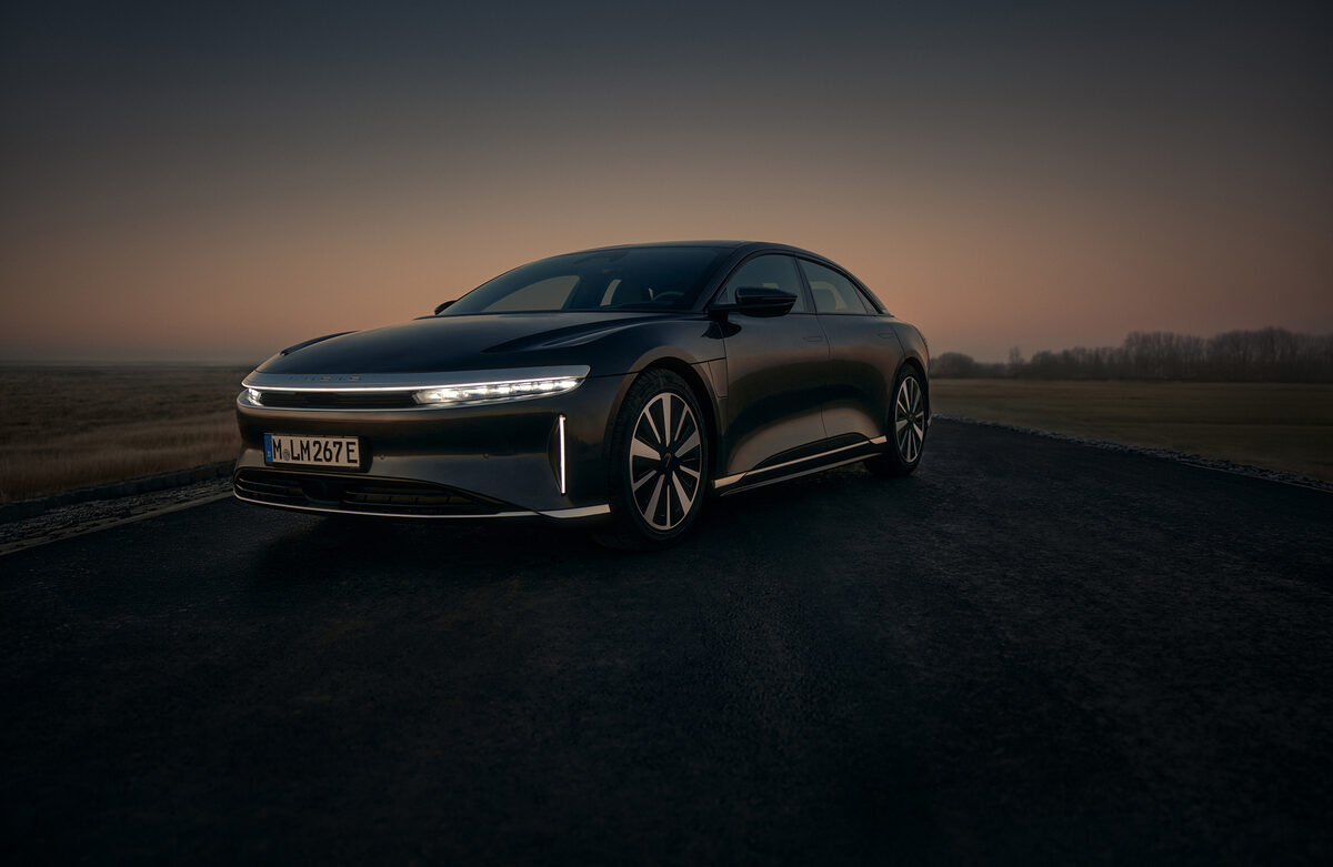 Compromise Nothing - <b>TORSTEN KLINKOW</b> presents photo &amp; film project with the electric limousine <b>LUCID AIR</b> on GoSee