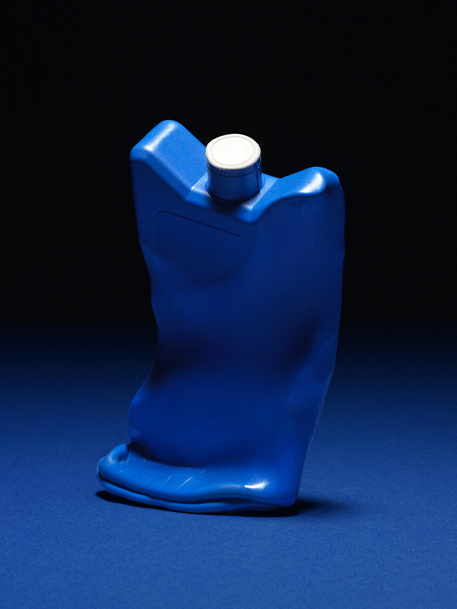 'LAB MELT' - a personal work by GOLDEN RETRIEVER c/o VISUALEYES ARTISTS