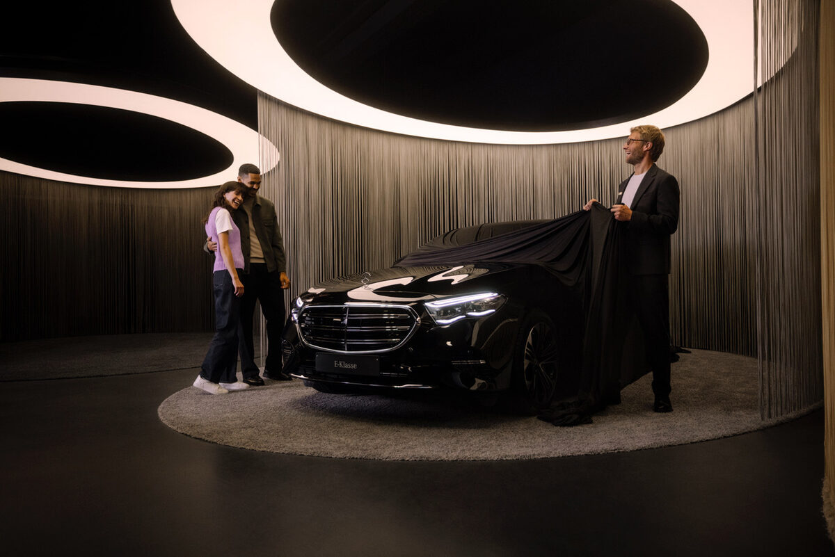 <b>LUNIK </b>produces <b>MERCEDES BENZ Retail Campaign</b> with photographer Moritz Leisen for RAPP