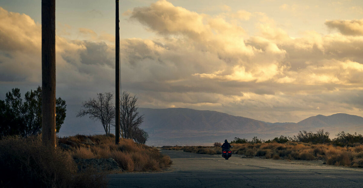 50 years of the <b>HONDA GOLD WING</b> - Transportation specialist <b>JEFF LUDES</b> stages the Queen of the Highway for <b>HONDA</b>
