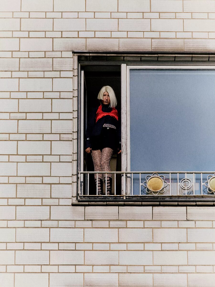 'When You're Strange' - PER APPELGREN photographs the cover editorial for LE MILE magazine featuring Ukrainian Berlin resident Yulia Pavlen