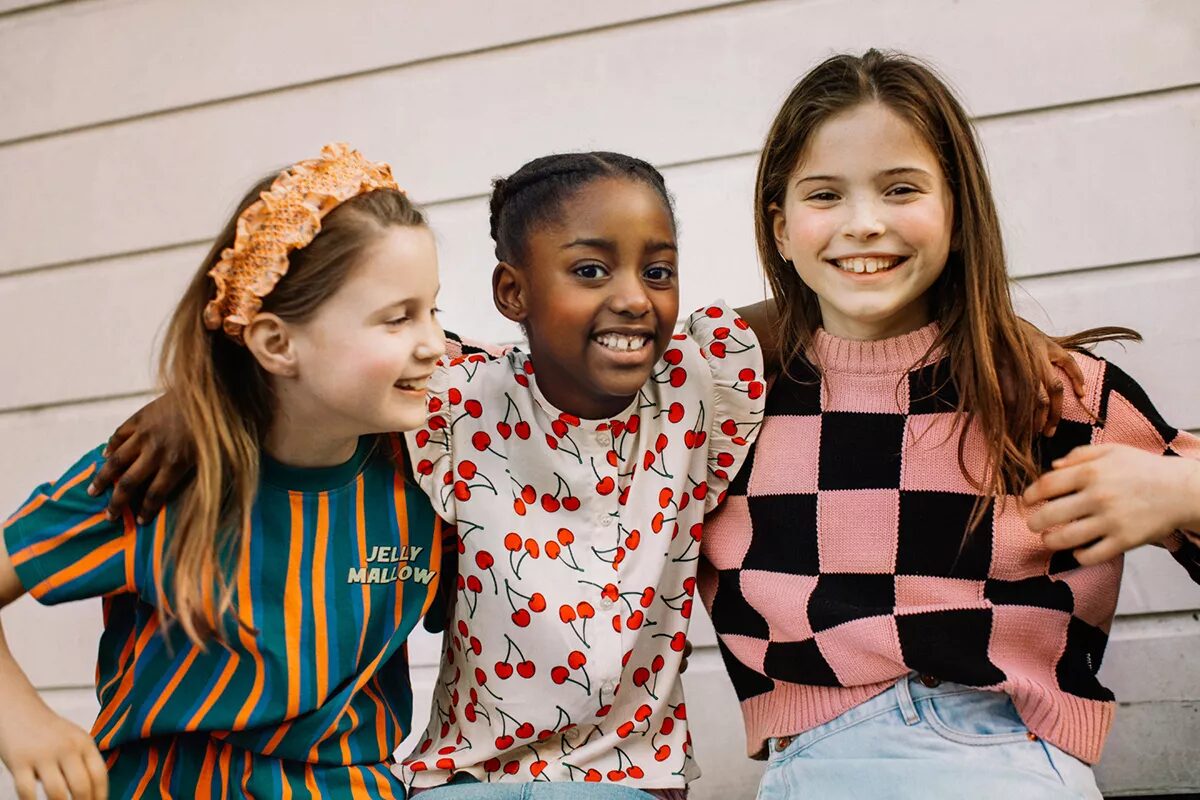 'SunnySideUp' - <b>Hannah LIPOWSKY c/o DOUBLE T Photographers</b> fotografiert das Kids-Editorial für das <b>LEMON Magazin</b>
