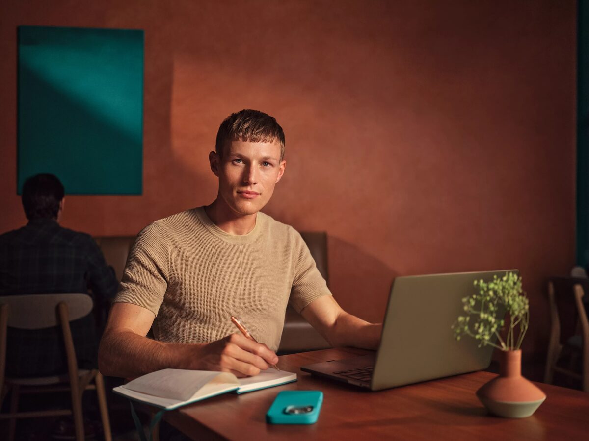 'Die erste Onlinebank, die du lieben wirst' - RETOUCHED-STUDIOS retuschieren Motive für N26