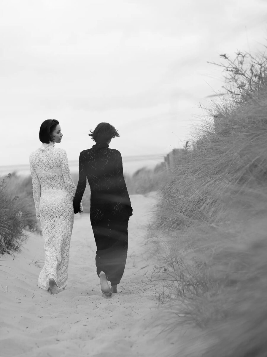 The pop band '<b>Bloom Twins</b>' aka Anna &amp; Sonia Kuprienko in <b>VOGUE Ukraine</b> - Photos and film by <b>Chris &amp; Cory KREISELMAIER c/o ROCKENFELLER &amp; GÖBELS</b>