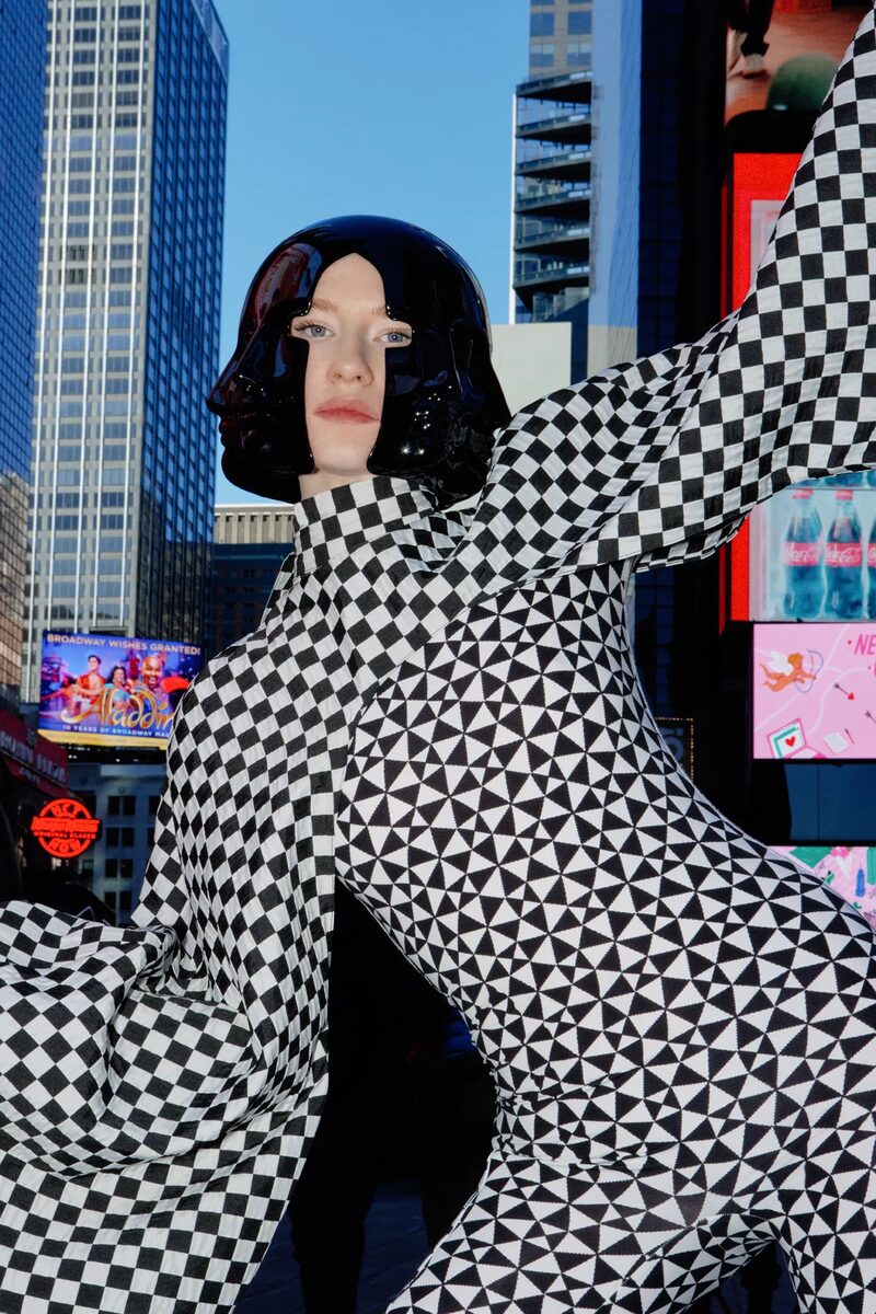 'Echoes of Identity' – Eine visuelle Studie über die Vielschichtigkeit menschlicher Identität von Mode- und Fine Art Fotografin Julia Buruleva