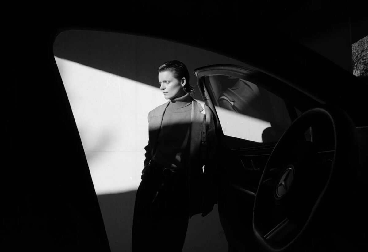 <b>Matthew Jones c/o Emeis Deubel </b>fotografierte drehbegleitend für <b>Mercedes-Benz </b>in Marseille, die Produktion übernahm Anorak