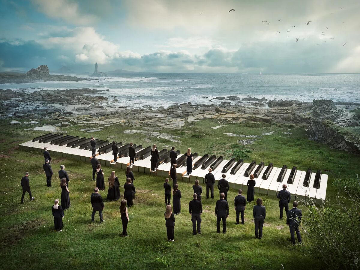 'Together in Harmony' & 'The Marriage' - neues Artwork von Erik Johansson c/o AGENT MOLLY & CO