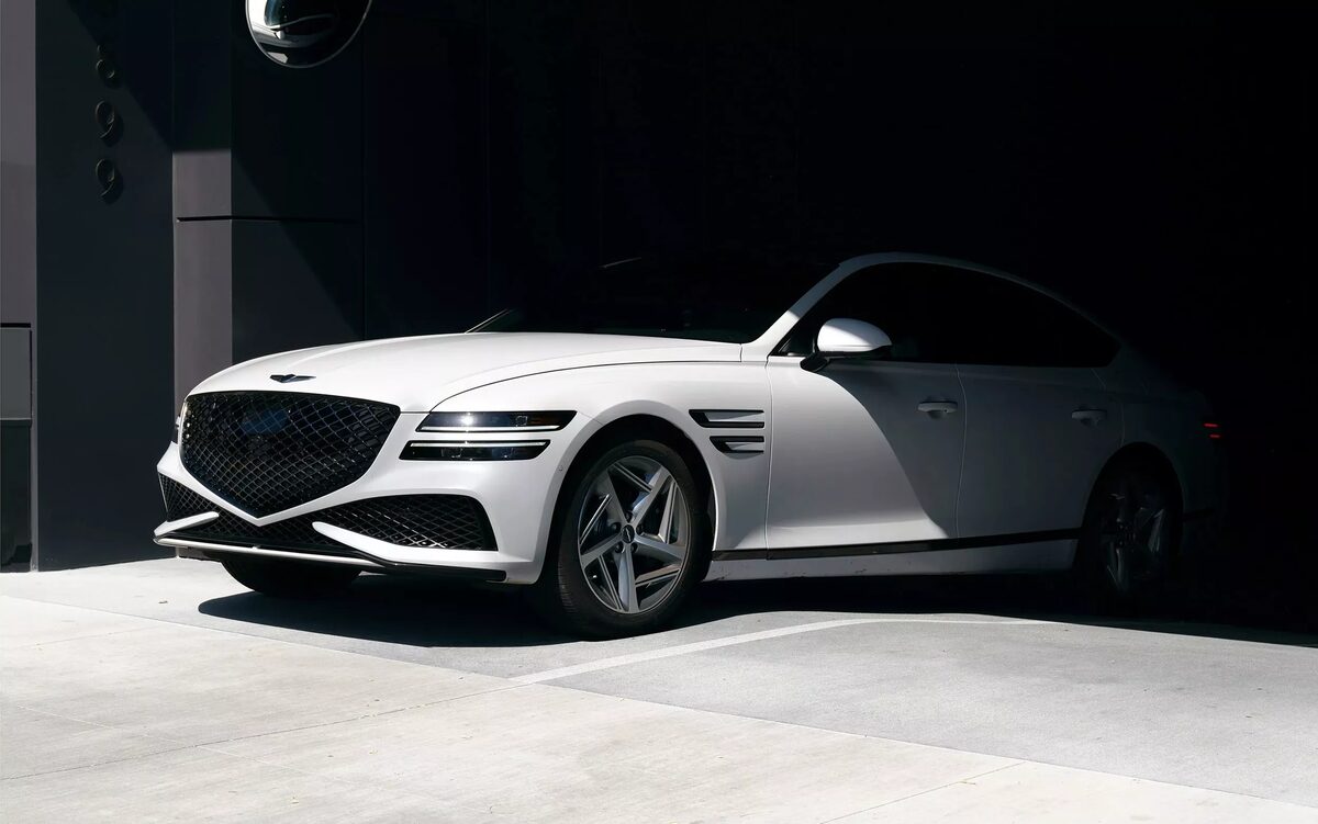 Simplicity matters - the Genesis G80, photographed by MARC TRAUTMANN in Los Angeles in Spring '25
