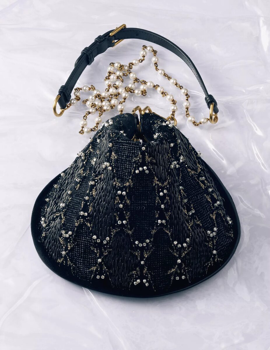 👛👜👠Must-have accessories Fall/Winter '25 for<b> VOGUE Arabia</b> - the stills editorial was photographed by<b> Amanda SELLEM c/o LGA MANAGEMENT</b>
