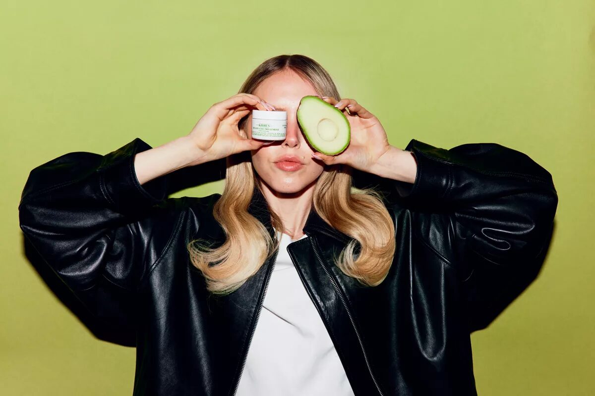 Singer <b>LINA </b>is now a <b>KIEHL'S brand ambassador</b> - she was photographed by <b>Maximilian KÖNIG c/o DOUBLET T Photographers</b> for KIEHL'S c/o L'OREAL