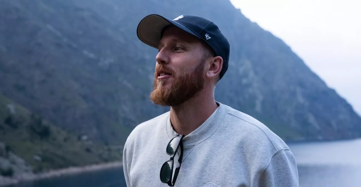 <b>ABELONE FILMS&nbsp;</b>Welcomes Visionary Dutch <b>Director Arjen SCHOTEL</b> to Its Roster