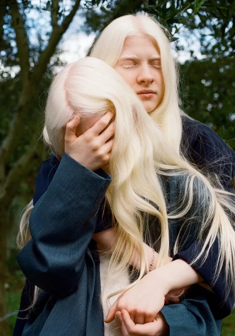 <b>'Joie et refuge' </b>&nbsp;-&nbsp;Czech Photography Meets Fashion, Performance, Scent &amp; Sculpture at <b>Paris Photo Saint Germain 2025</b>