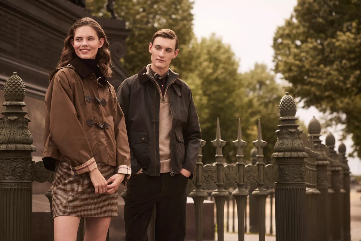 BREUNINGER Fall / Winter Looks, produced by SILK SERVICE.