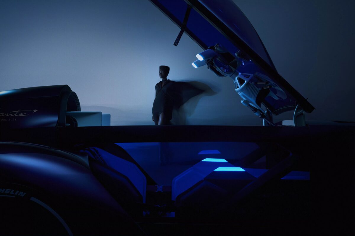 <b>RENAULT FILANTE campaign</b> by Anna &amp; Jacques -<b> </b>automotive and fashion retouching with AI-enhanced landscapes by the creative team at <b>RECOM PARIS</b>