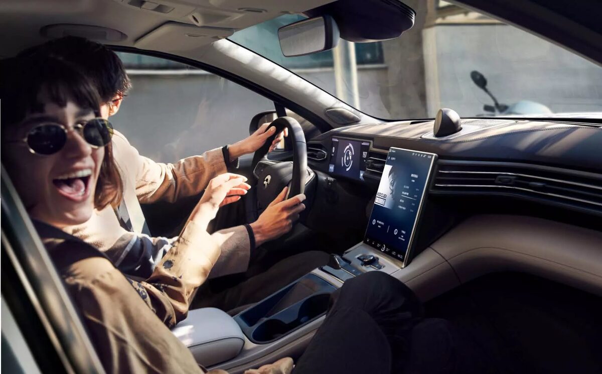 <b>ROCKENFELLER &amp; GÖBELS</b> presents <b>Patrik Johäll</b>&nbsp;- the Swedish automotive and lifestyle photographer who combines technology, emotion, and attitude