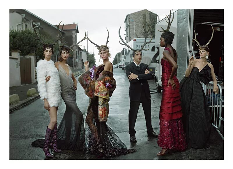 <b>Annie Leibovitz</b> enchants A CoruÃ±a â€“ <b>The MOP Foundatio</b>n opens the â€œWonderlandâ€ exhibition with over 100 fashion images and a new photobook