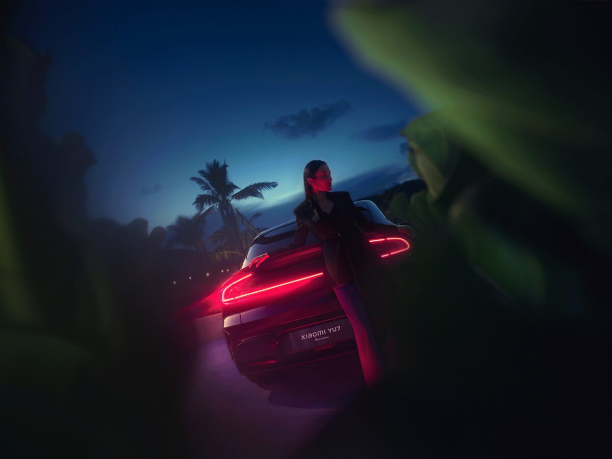 Electric performance on a new level: <b>Frederic Schlosser c/o UPFRONT</b> stages the<b> Xiaomi YU7 and Xiaomi SU7 Ultra</b> in cinematic color worlds