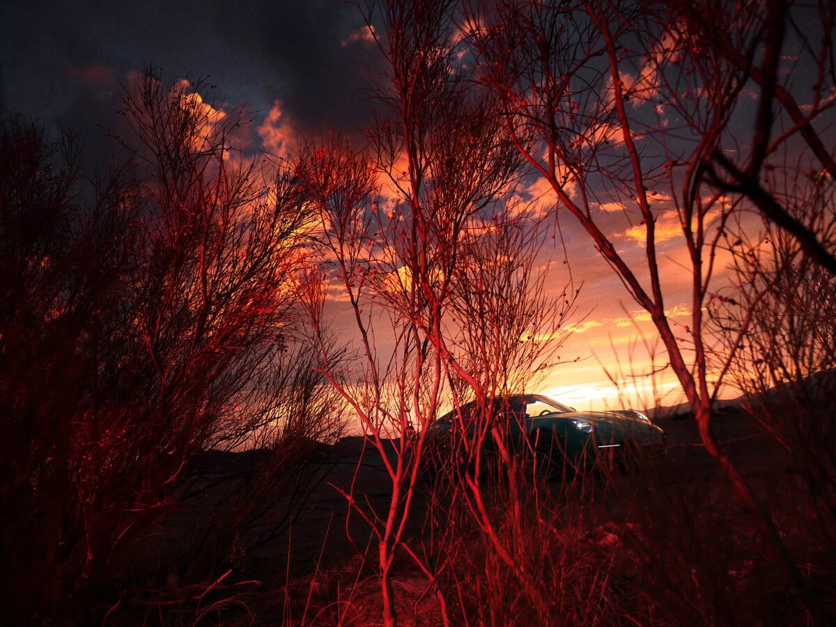 ‘Red Desert and a 911’ - Holger Wild captures a spontaneous night shot in the Spanish desert