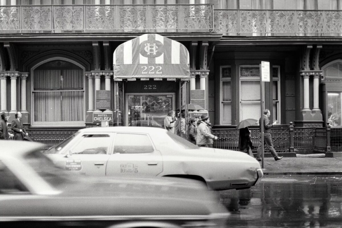 ALBERT SCOPIN â€œChelsea Hotel 1969â€“1971â€: Rediscovered photographs between Patti Smith and the Warhol crowd