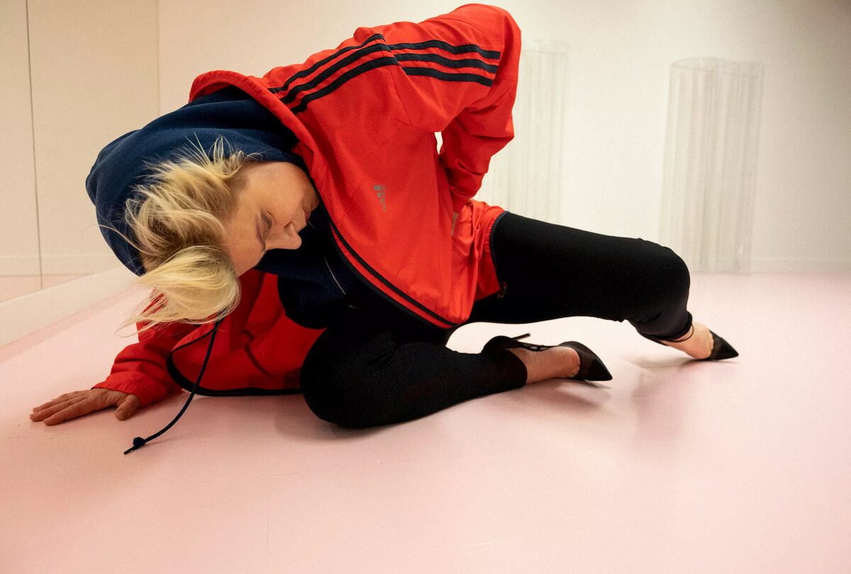 Swedish pop icon Robyn in ZEIT Magazin – portrait by Jonas Unger